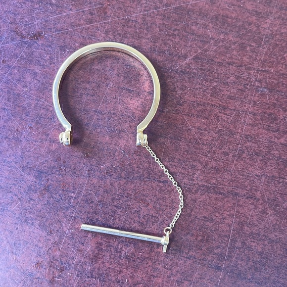 💦NWT Guess/Marciano Bracelet - Picture 2 of 3